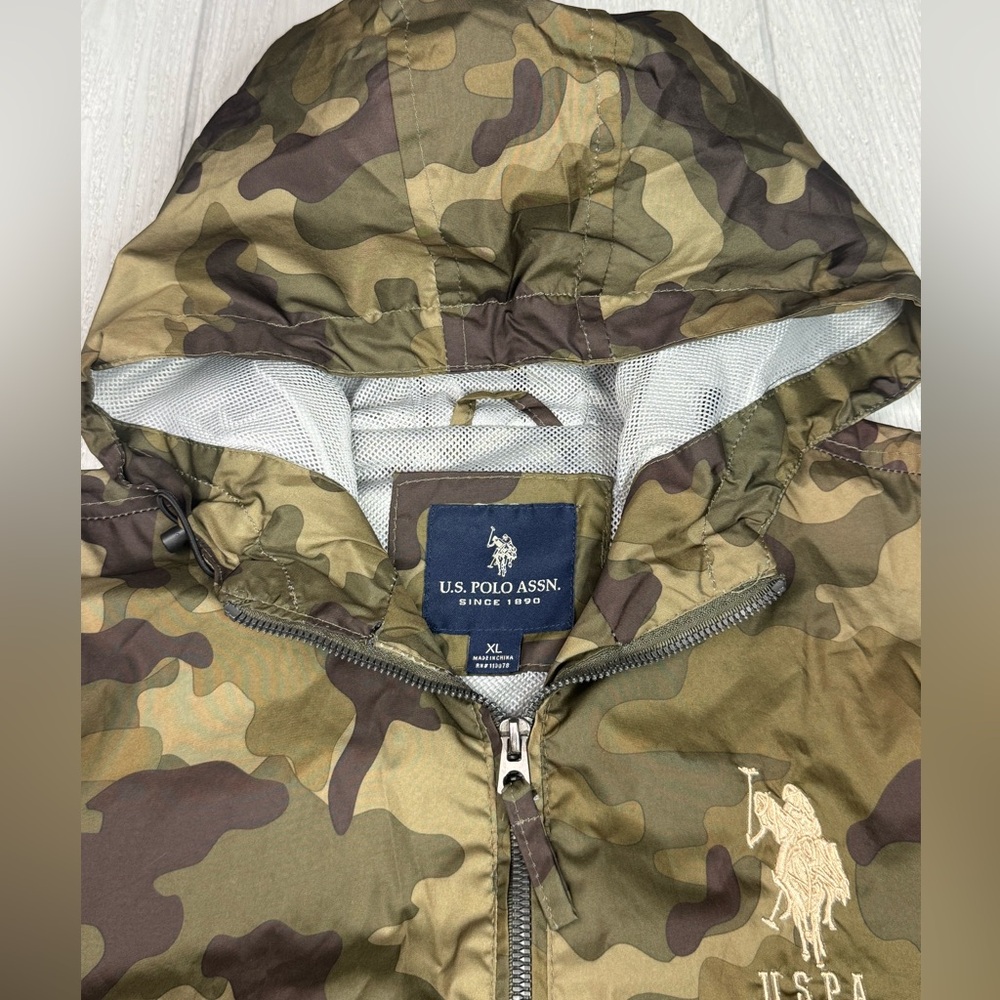 Kids XL Camo windbreaker jacket - Picture 6 of 7
